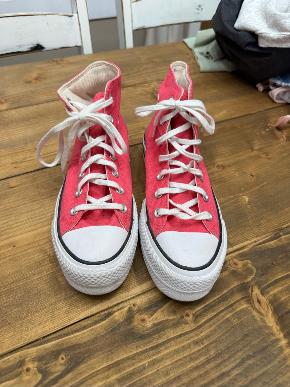 Pink converse - Picture 3 of 7